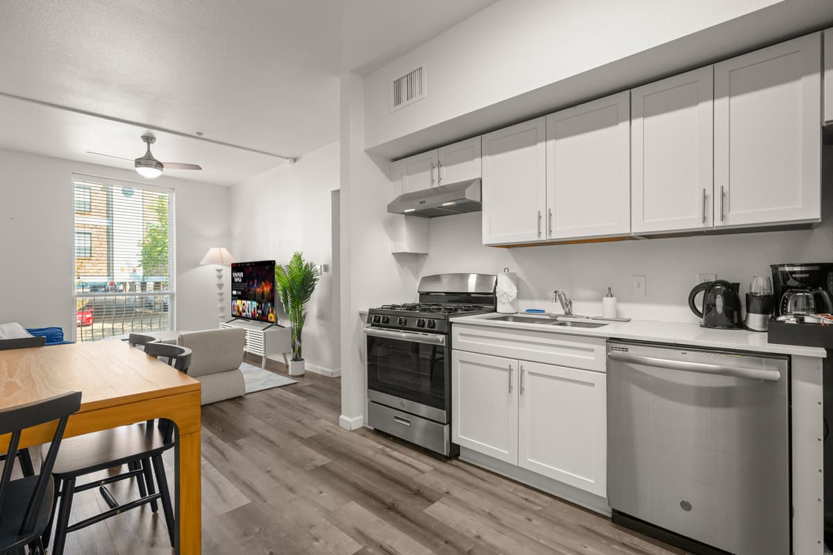 Full Kitchen